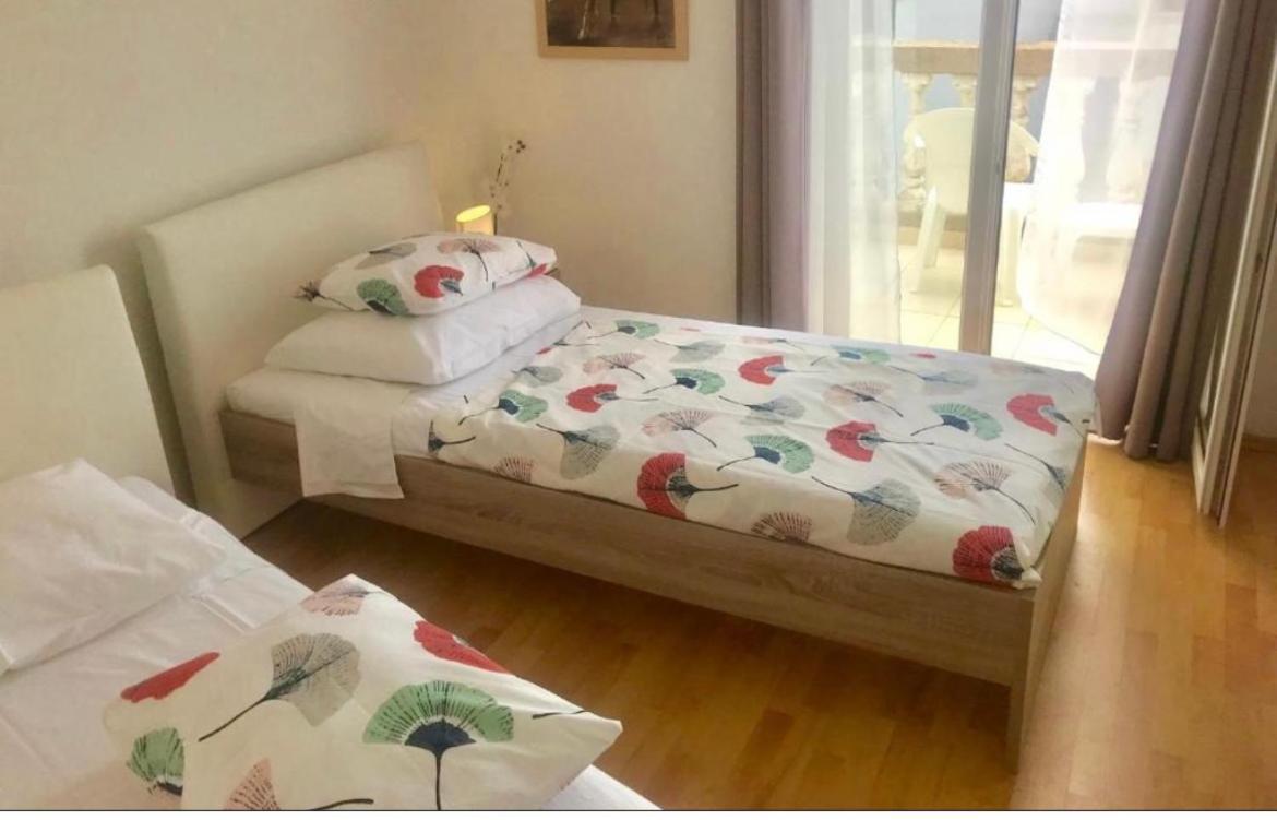 Villa Nera Vodice Bagian luar foto