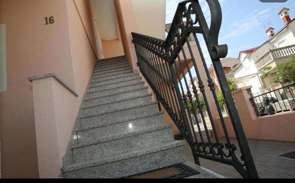 Villa Nera Vodice Bagian luar foto